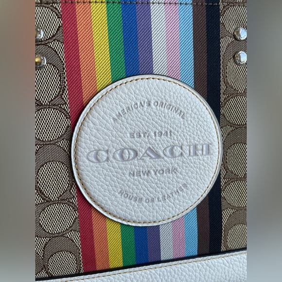 NWT!COACH DEMPSEY TOTE 22 IN SIGNATURE JACQUARD WITH RAINBOW STRIPE(COACH CJ576) - Picture 3 of 10